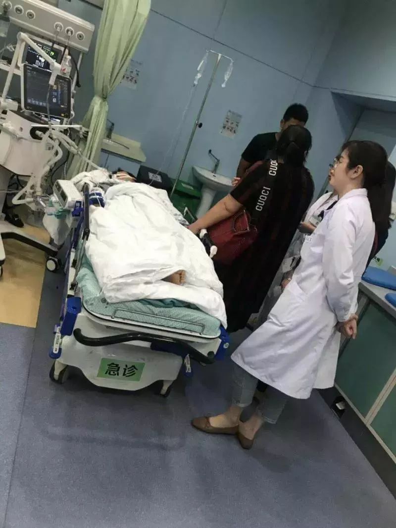 27歲小伙凌晨上吐下瀉進(jìn)ICU